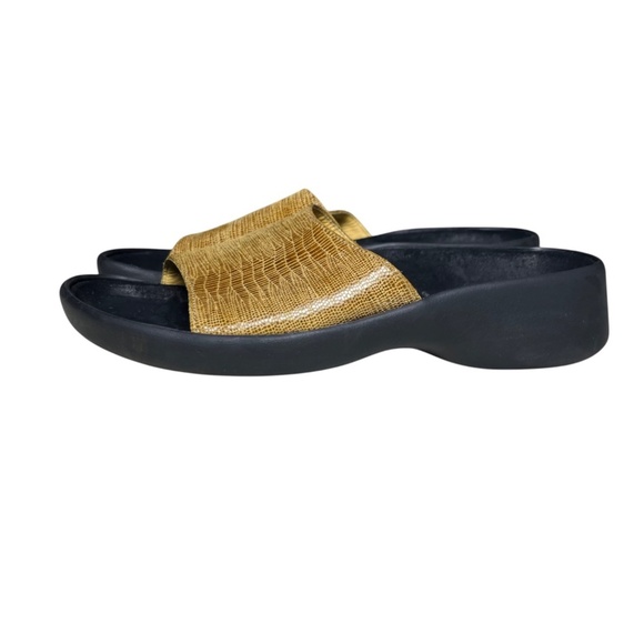 Birkenstock Tatami Bridget Slide Sandals Women's Size 37 6 GOLD Leather Slip On - Picture 3 of 11